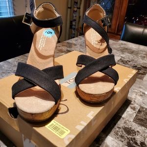 Toms Wedge